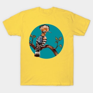 a stylized hoopoe bird T-Shirt